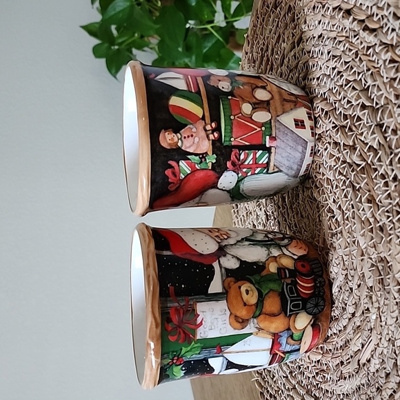 Certified International Santa\'s Workshop by Susan Winget 16oz Mugs RETIRED